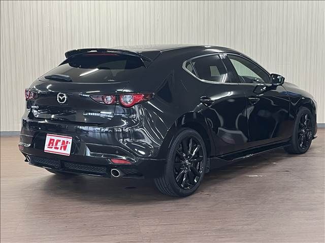 MAZDA3 FASTBACK