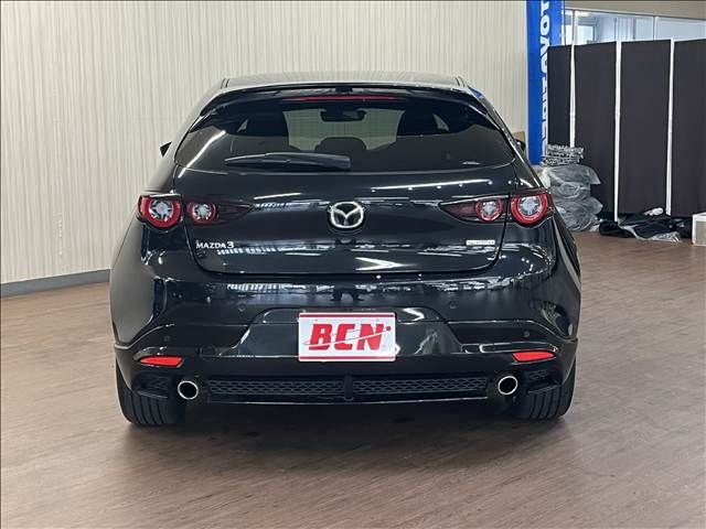 MAZDA3 FASTBACK