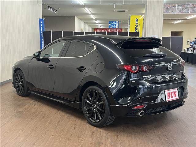 MAZDA3 FASTBACK