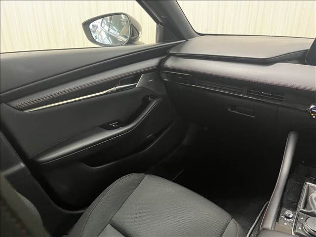 MAZDA3 FASTBACK