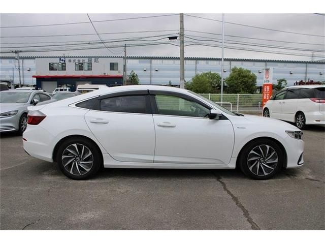 INSIGHT sedan