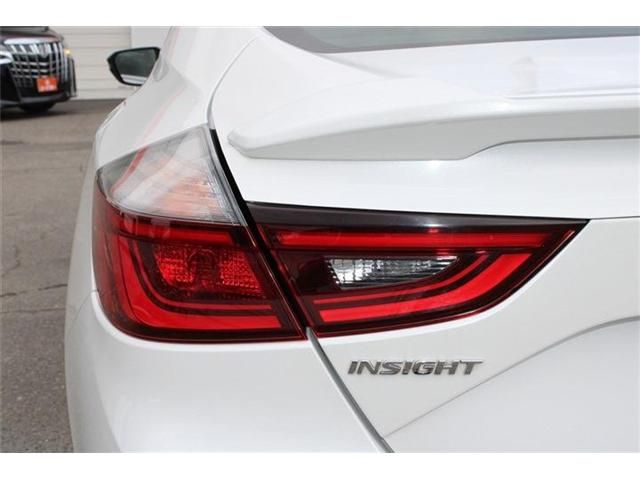 INSIGHT sedan