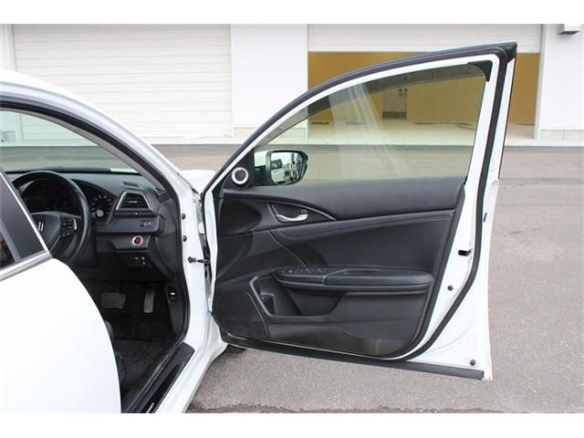 INSIGHT sedan