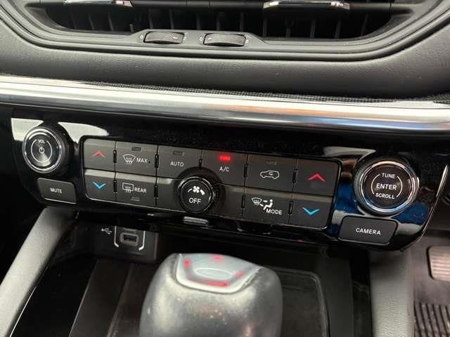 JEEP COMMANDER