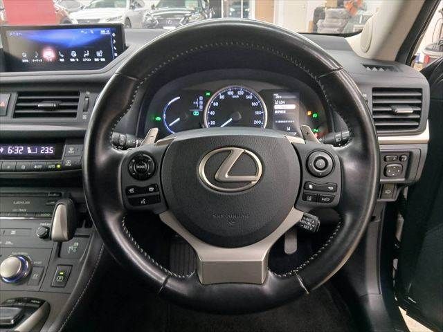 LEXUS CT200h