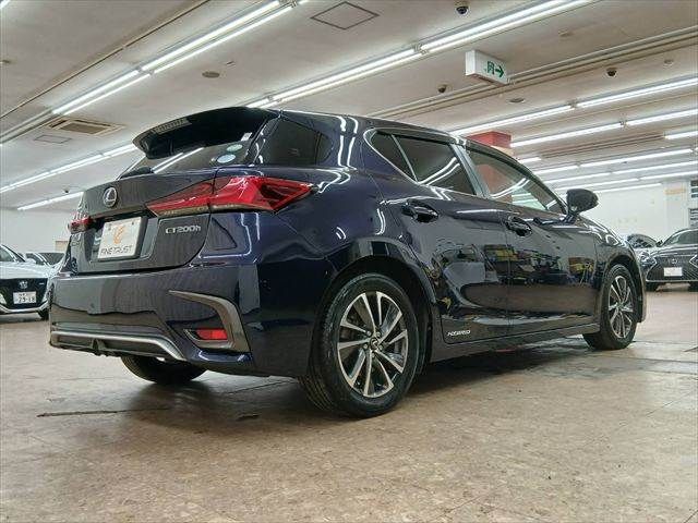 LEXUS CT200h