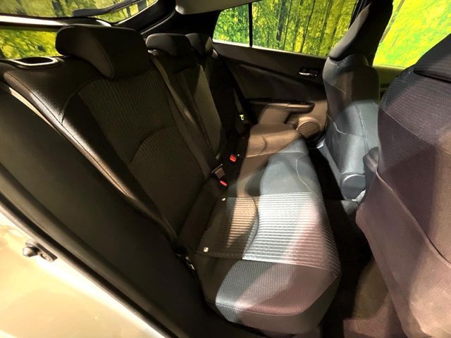 PRIUS 4WD