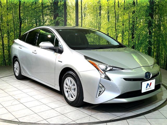 PRIUS 4WD