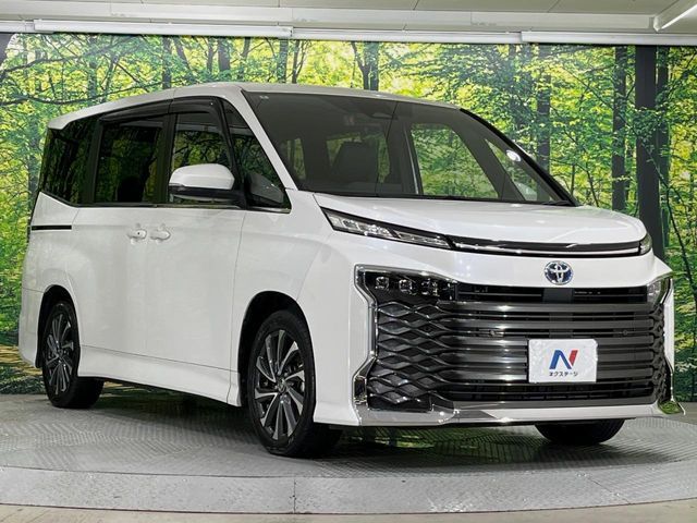 VOXY HYBRID