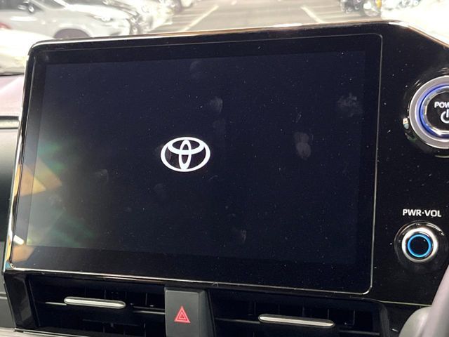 VOXY HYBRID