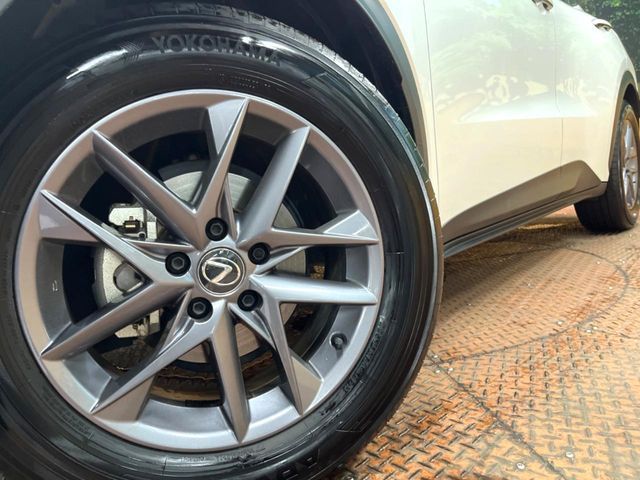 LEXUS LBX