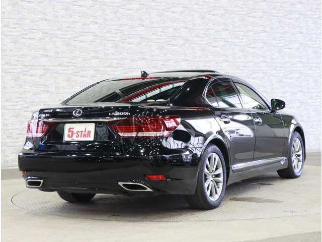 LEXUS LS600h