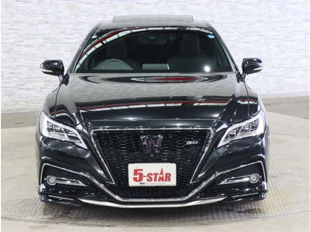 CROWN sedan hybrid