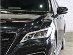 CROWN sedan hybrid