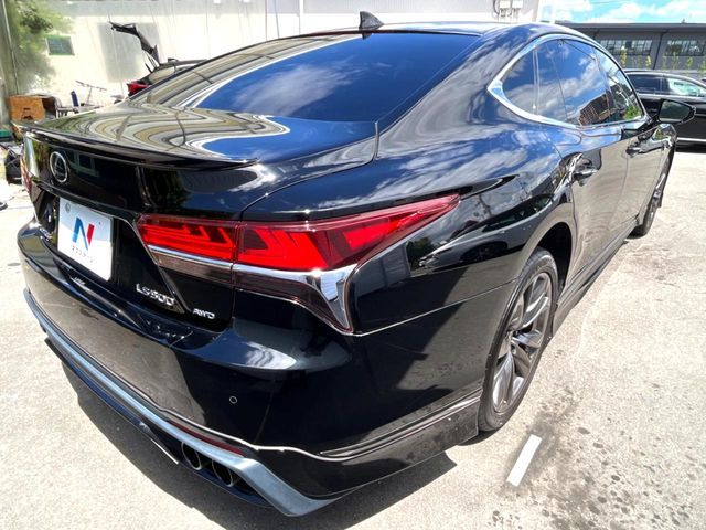 LEXUS LS500 4WD