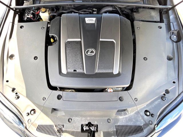 LEXUS LS500 4WD