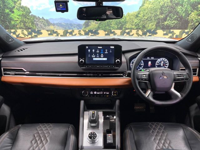 OUTLANDER PHEV