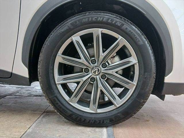 LEXUS LBX