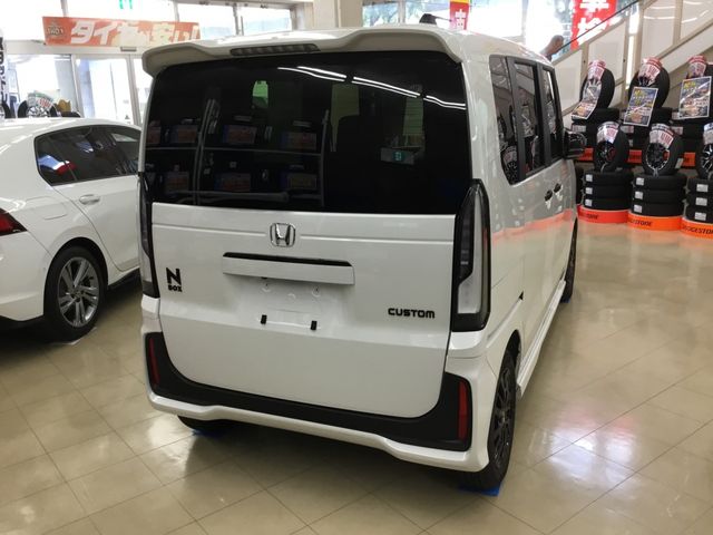 N BOX CUSTOM