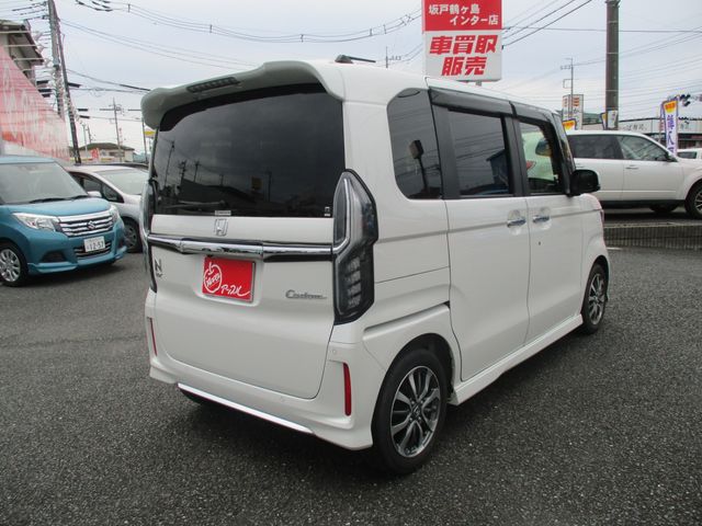 N BOX CUSTOM
