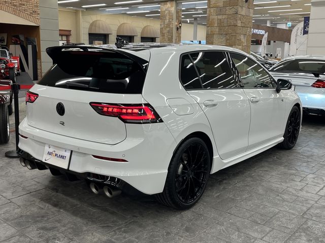 VOLKSWAGEN GOLF R