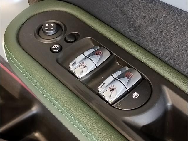 MINI COOPER D CROSSOVER