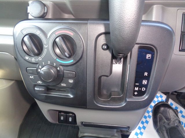 NV100 CLIPPER 4WD