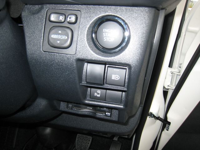 HIACE COMMUTER