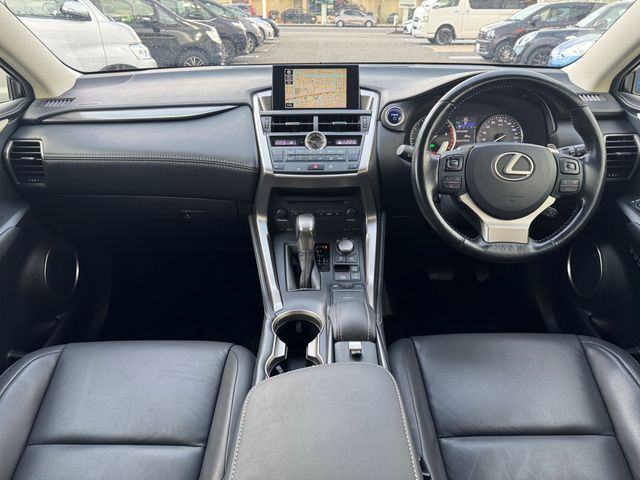 LEXUS NX300h