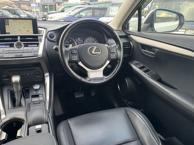 LEXUS NX300h