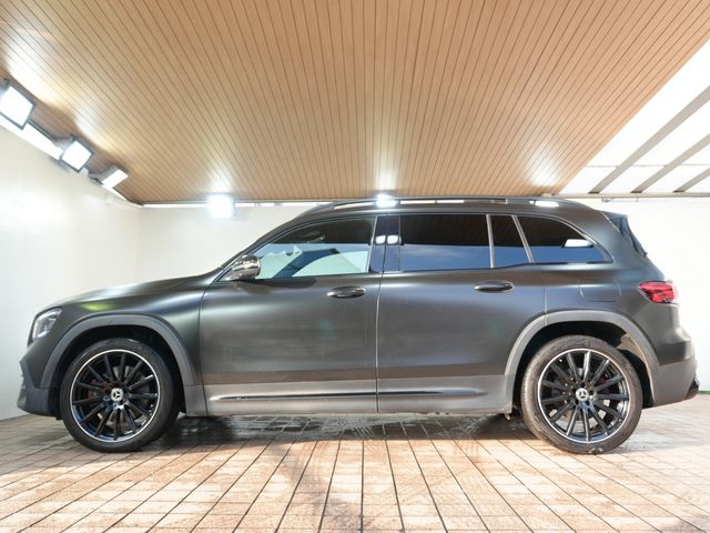 MERCEDES BENZ GLB