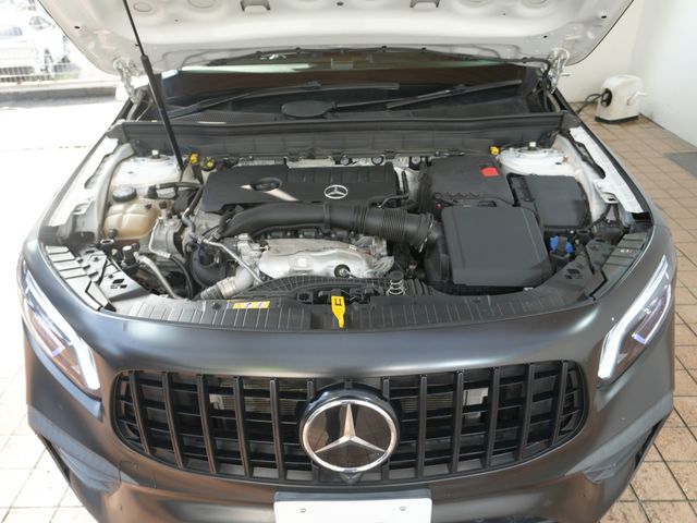 MERCEDES BENZ GLB