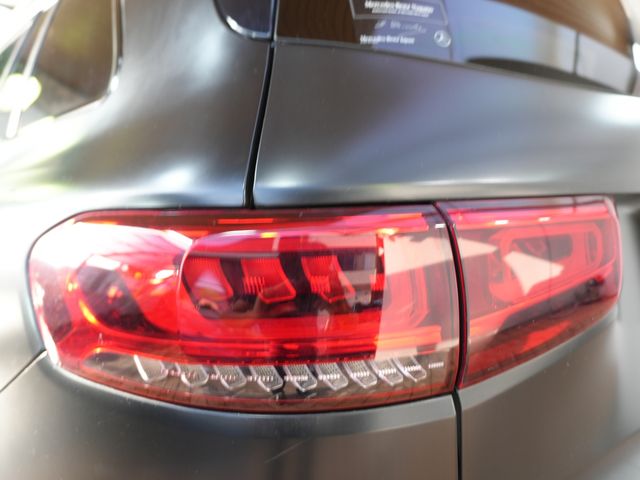 MERCEDES BENZ GLB