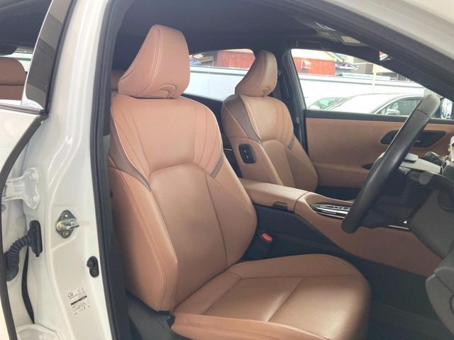 CROWN SPORT