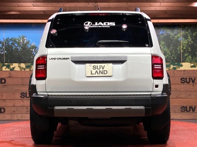 LANDCRUISER 250
