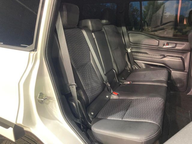 LANDCRUISER 250