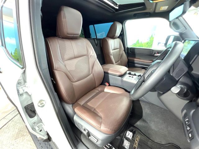 LANDCRUISER 250