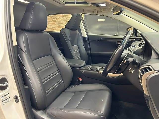 LEXUS NX300h