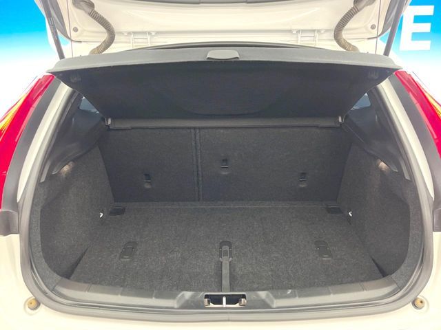 VOLVO V40 CROSS COUNTRY