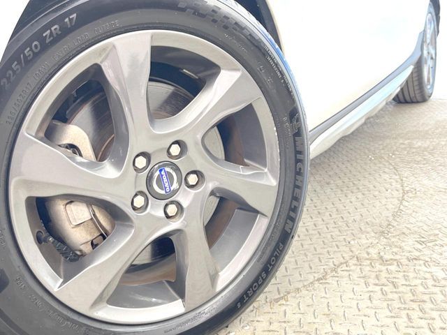 VOLVO V40 CROSS COUNTRY