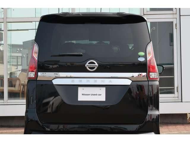SERENA  S-HYBRID 4WD