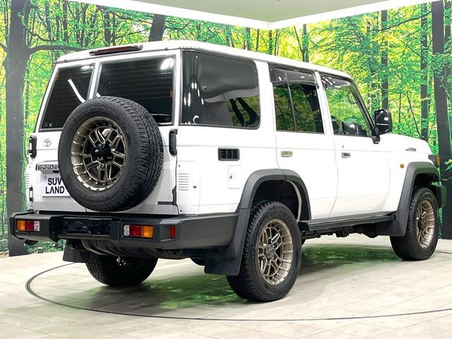 LANDCRUISER 70