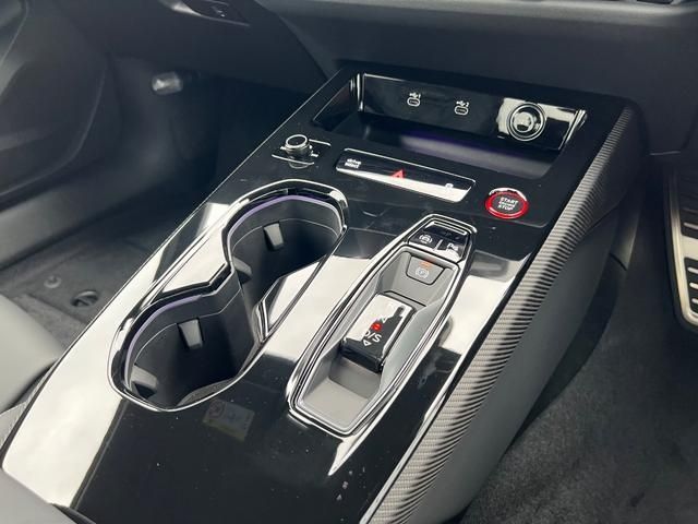 AUDI S5 Sedan