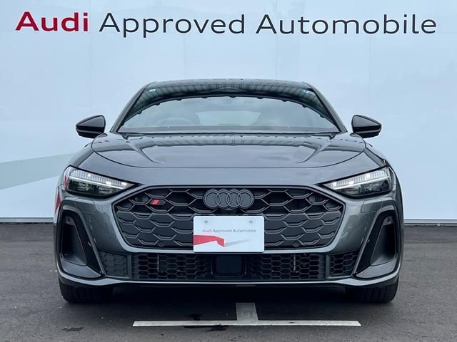 AUDI S5 Sedan