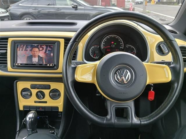 VOLKSWAGEN The BEETLE