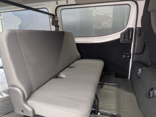 CARAVAN van 2WD