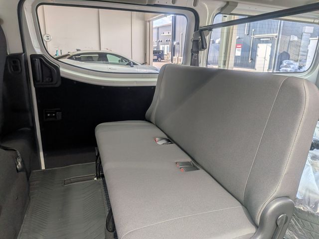 CARAVAN van 2WD