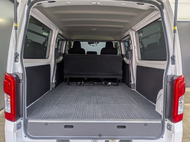 CARAVAN van 2WD