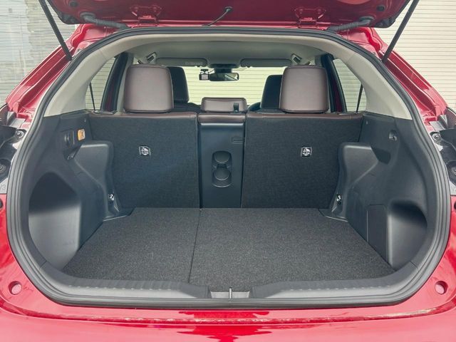 YARIS CROSS HYBRID