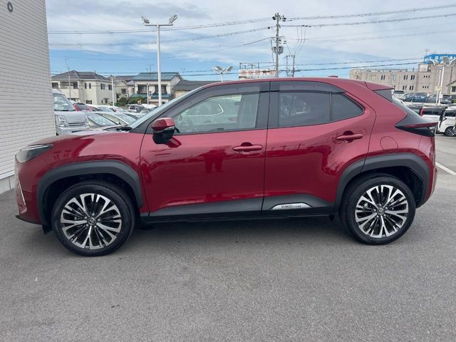 YARIS CROSS HYBRID